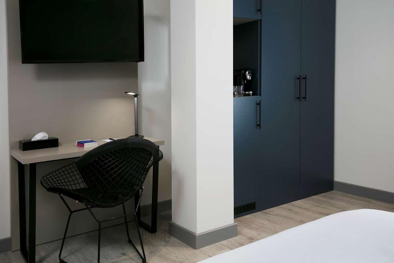 Spark By Hilton Hotel 4*