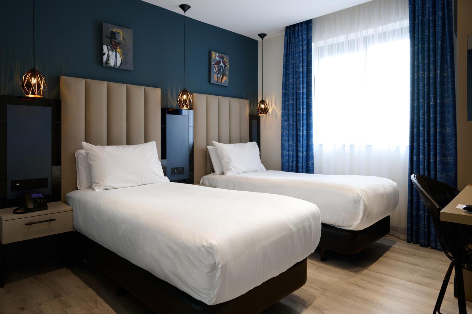 Spark By Hilton Hotel 4*